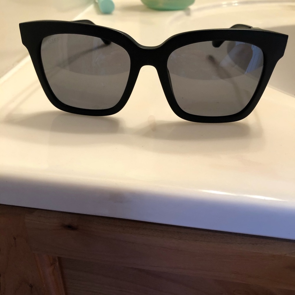 Brand New DIFF Bella Sunglasses!